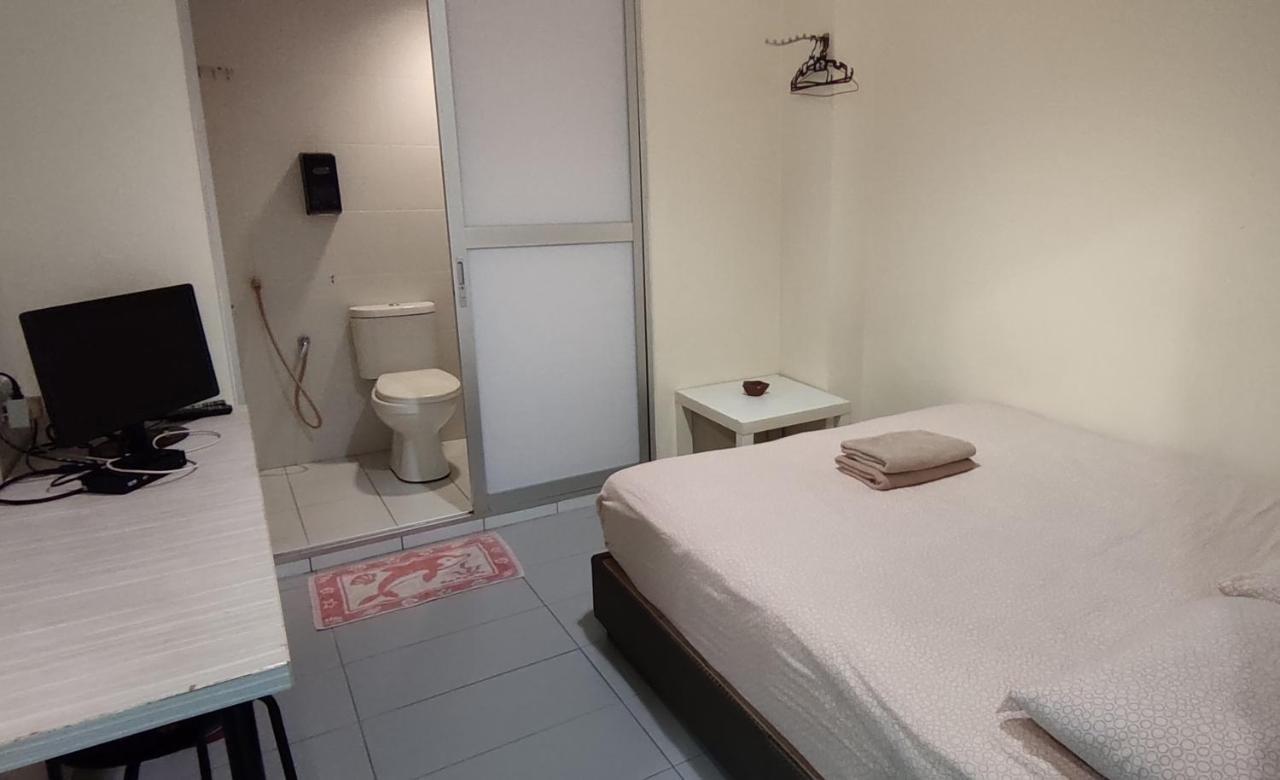 Fifty Seven Inn Batu Pahat Exterior photo